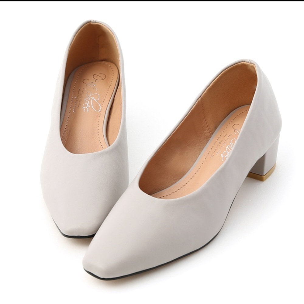 Women’s square toe block heels pump